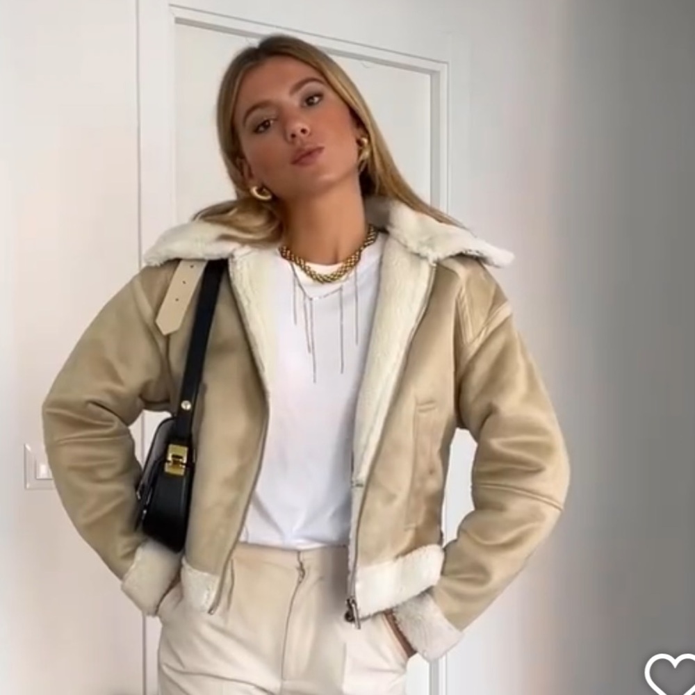 ZARA NWT OVERSIZED LIGHT WEIGHT TREND SIZE XS
🚨FIRM PRICE